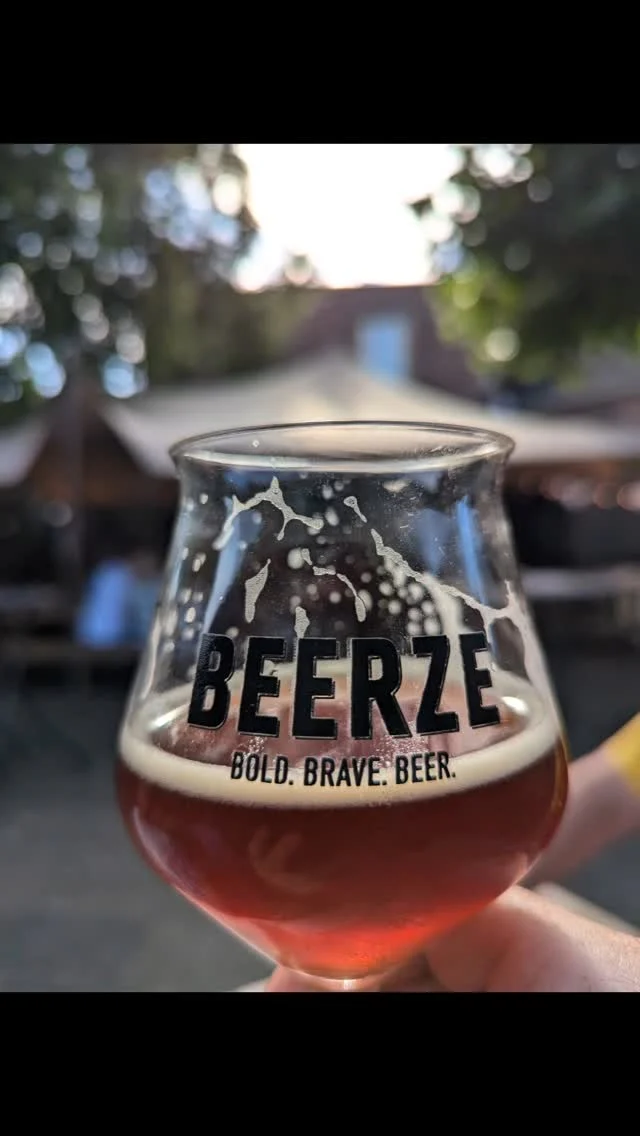 Onze super mooie collab met @beerze Rauch Quadruple 
Nu te proeven bij #proost #feest in #vessem
Alleen op fust! Komt hij dan ooit op blik en fles? Aber natürlich 
Thema van deel 1 is Waar rook is..... 
Wat zou deel 2 dan zijn denk je? ☺️😁
